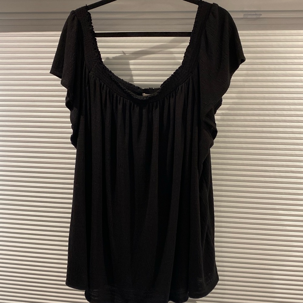 Lauren Conrad black soft stretchy top Ptp30” length 28.5” NWTs